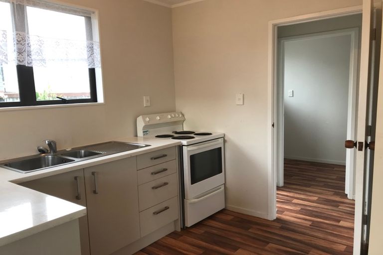 Photo of property in 1/27 Silver Creek Road, Weymouth, Auckland, 2103