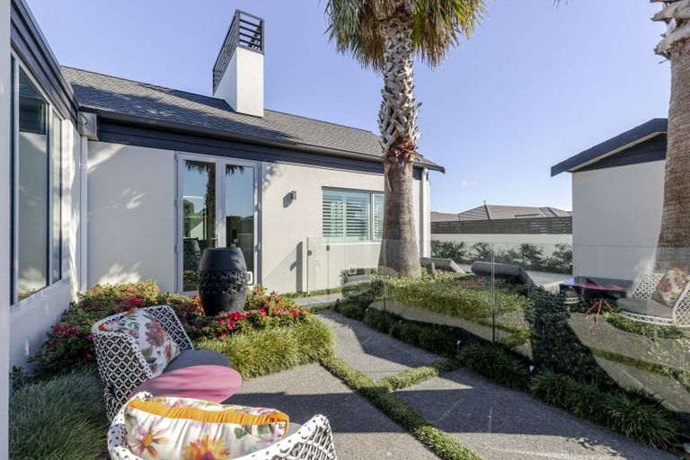 Photo of property in 5 Tupuhi Place, Highlands Park, New Plymouth, 4312