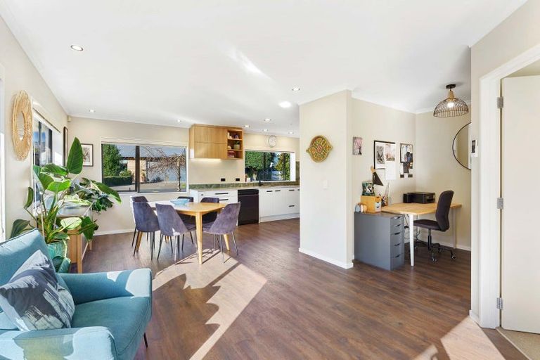 Photo of property in 28 Rifleman Lane, Paraparaumu Beach, Paraparaumu, 5032