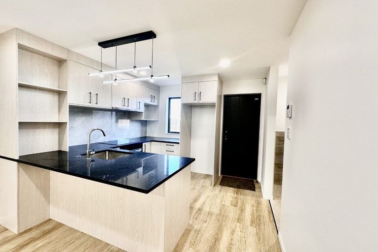 Photo of property in 50d Greenmeadows Avenue, Manurewa East, Auckland, 2102