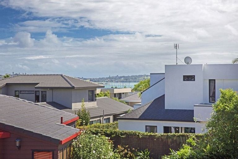 Photo of property in 2/44 Loloma Drive, Half Moon Bay, Auckland, 2012