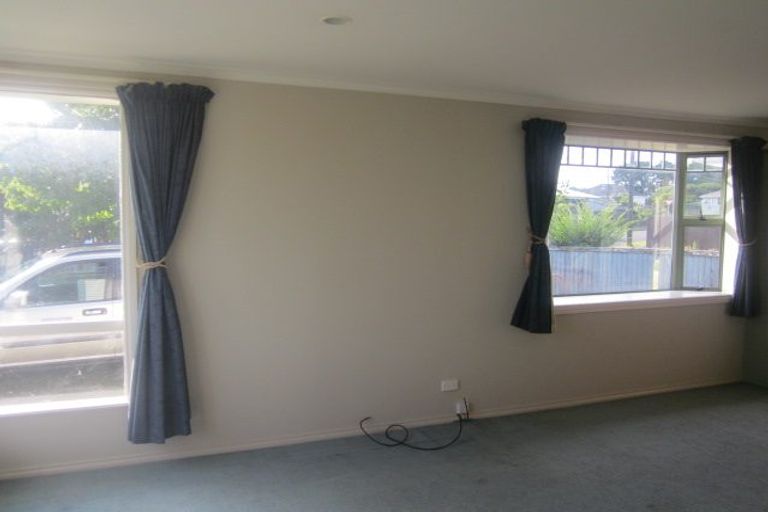 Photo of property in 15 Budleigh Street, Frankleigh Park, New Plymouth, 4310