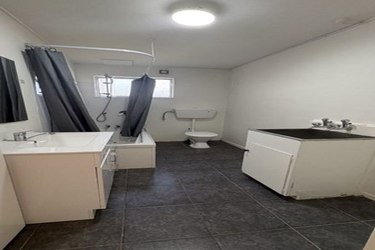Photo of property in 71o Randwick Crescent, Moera, Lower Hutt, 5010