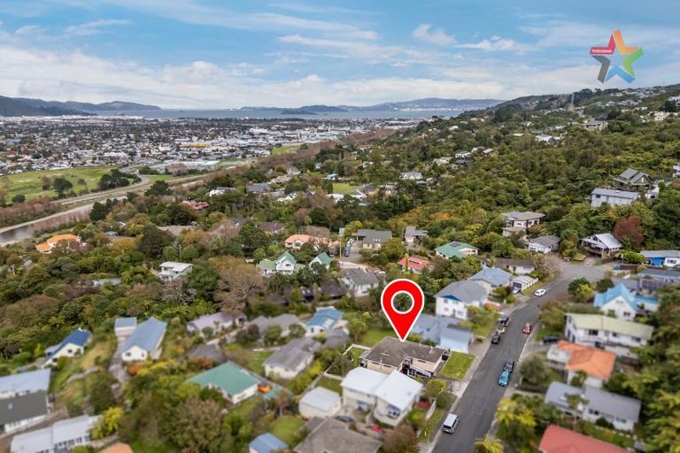 Photo of property in 4 Gainsborough Grove, Belmont, Lower Hutt, 5010