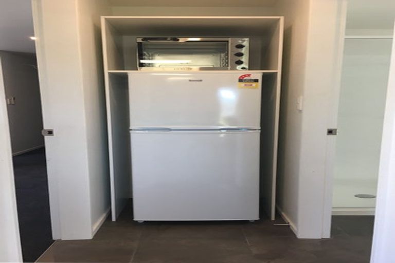 Photo of property in 15 Trinidad Crescent, Grenada Village, Wellington, 6037