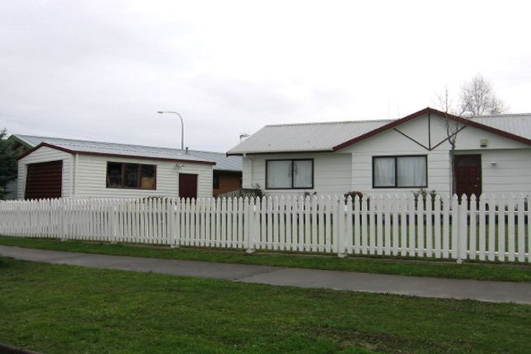 Photo of property in 3 Peppertree Glade, Kelvin Grove, Palmerston North, 4414