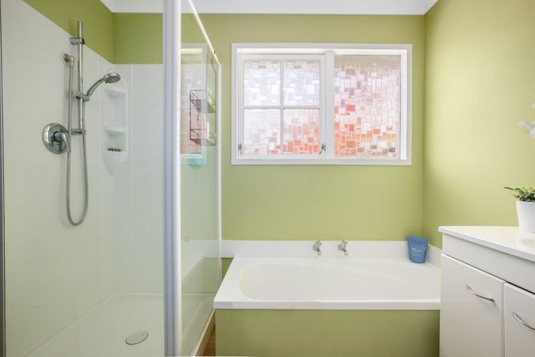 Photo of property in 96 Leeward Drive, Whitby, Porirua, 5024