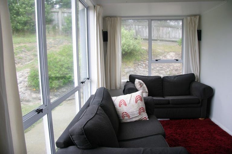 Photo of property in 25a-d Tireti Road, Titahi Bay, Porirua, 5022