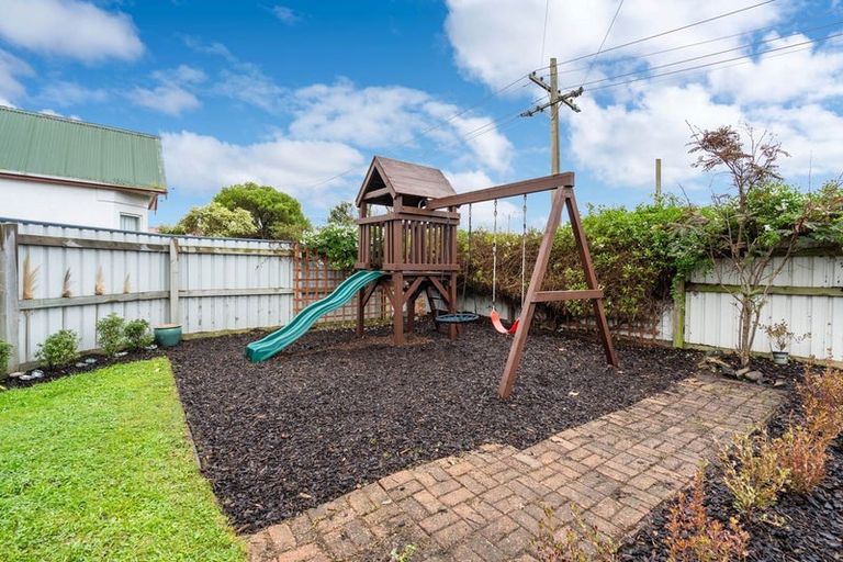 Photo of property in 88 Victoria Road, Saint Kilda, Dunedin, 9012