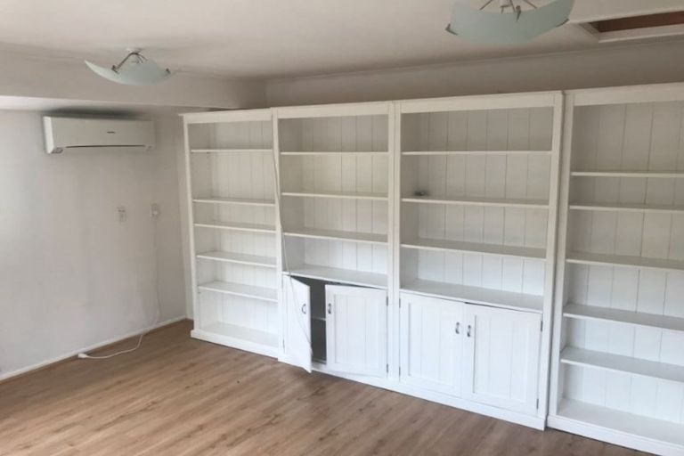 Photo of property in 190 Orangi Kaupapa Road, Northland, Wellington, 6012