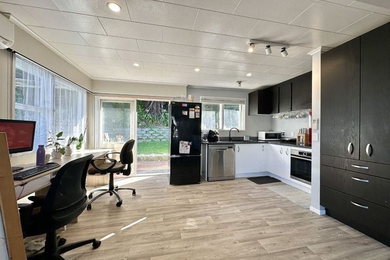 Photo of property in 205 Major Drive, Kelson, Lower Hutt, 5010