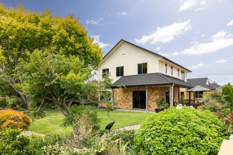 Photo of property in 2 Redwood Close, Havelock North, 4130