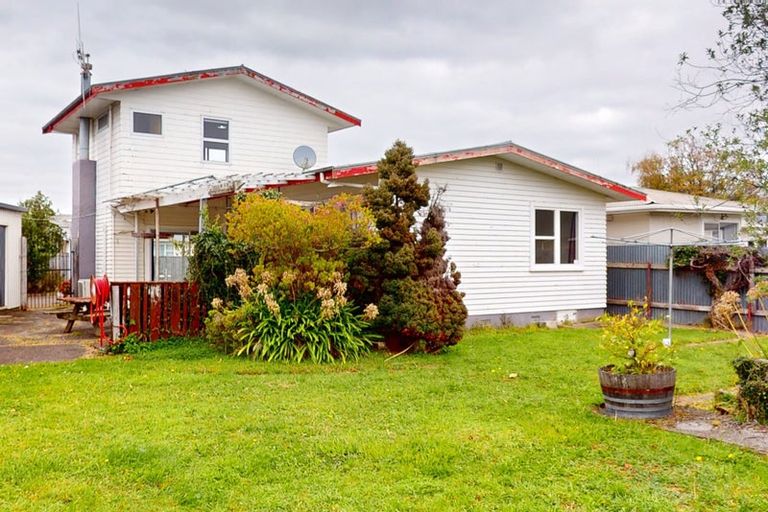 Photo of property in 7 Abraham Crescent, Milson, Palmerston North, 4414