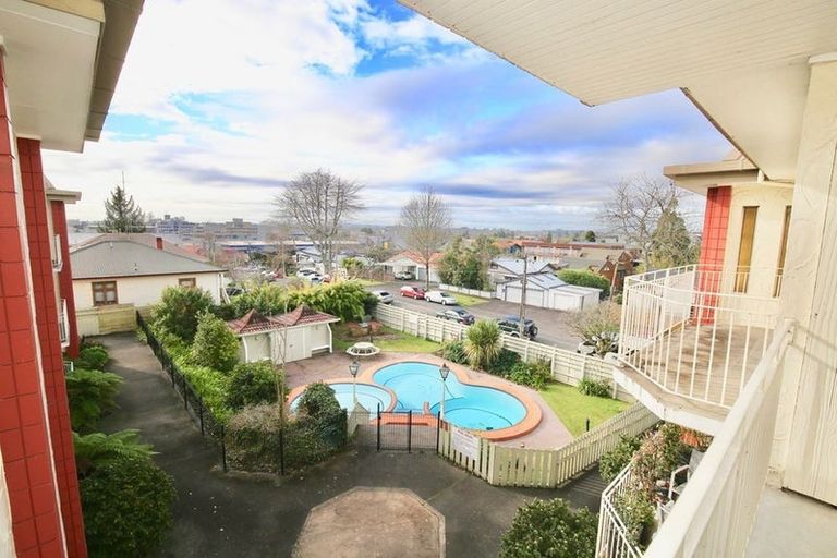 Photo of property in 10u9 Hunter Street, Hamilton Lake, Hamilton, 3204