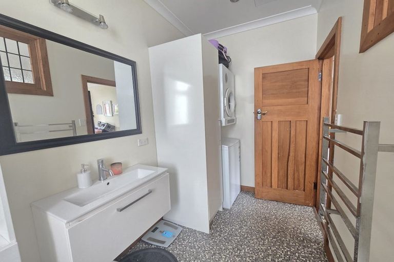 Photo of property in 32 Todman Street, Brooklyn, Wellington, 6021