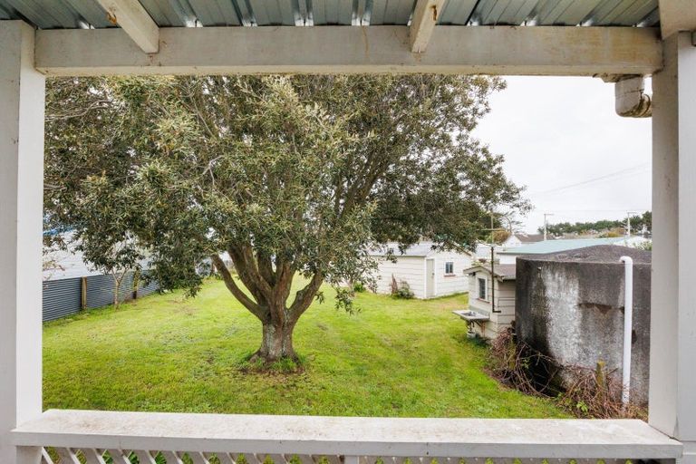 Photo of property in 24 Punga Street, Tangimoana, 4822