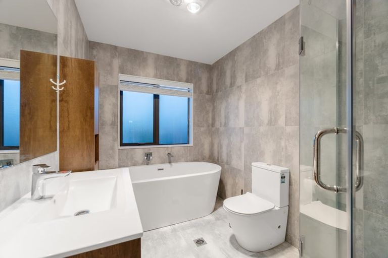 Photo of property in 6 Turutu Place, Long Bay, Auckland, 0630