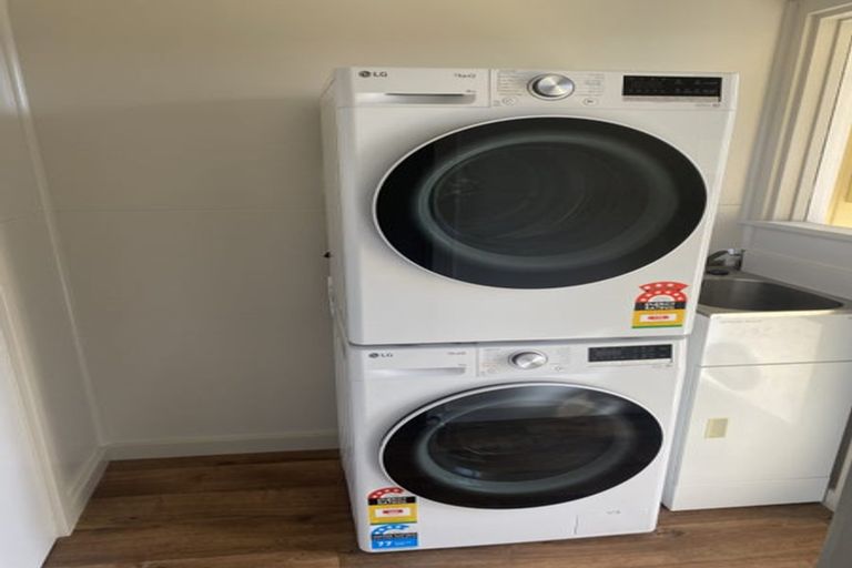 Photo of property in 234 Old Farm Road, Hamilton East, Hamilton, 3216