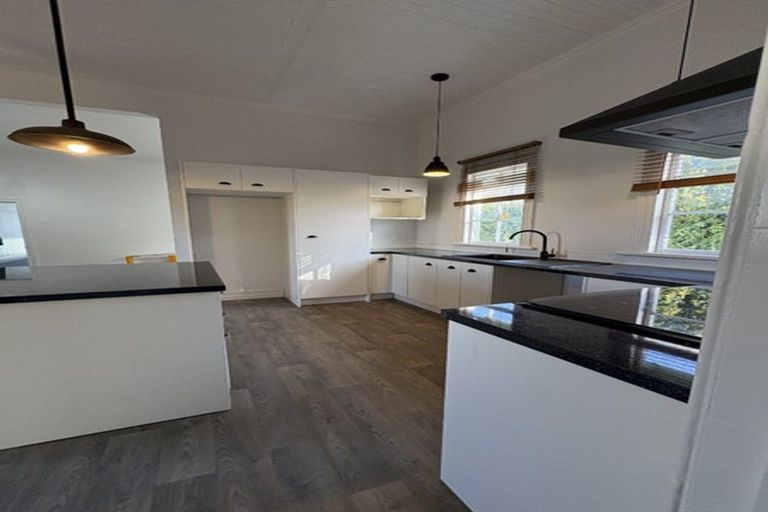 Photo of property in 241 Ruahine Street, Roslyn, Palmerston North, 4414