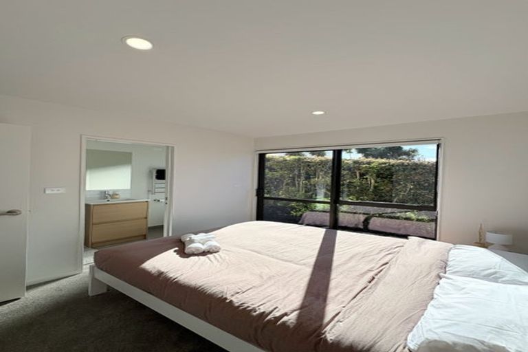 Photo of property in 27d Te Atatu Road, Te Atatu South, Auckland, 0610