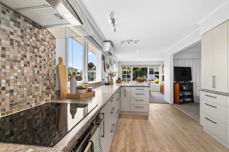 Photo of property in 74 Kennedy Drive, Levin, 5510