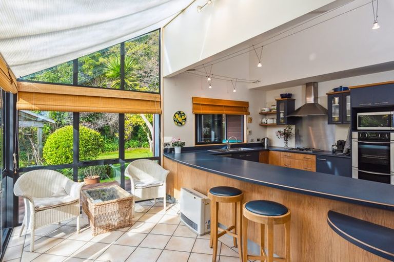 Photo of property in 11 Karu Crescent, Waikanae, 5036