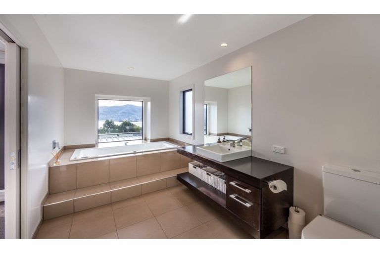 Photo of property in 8 Ngatea Road, Diamond Harbour, Lyttelton, 8971