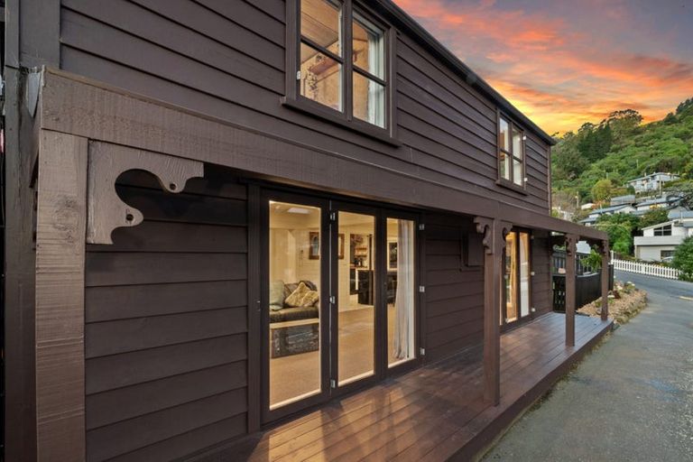 Photo of property in 2a Ripon Street, Lyttelton, 8082