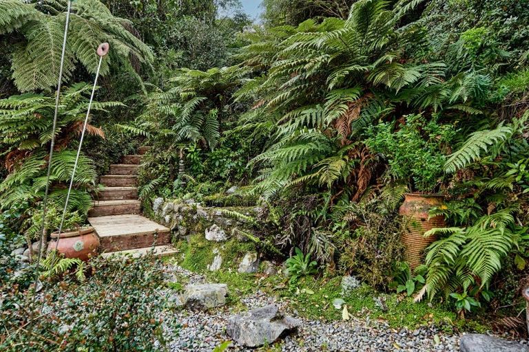 Photo of property in 23d Kennedy Grove, Stokes Valley, Lower Hutt, 5019