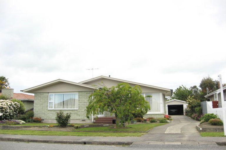 Photo of property in 25 Kinley Street, Rangiora, 7400