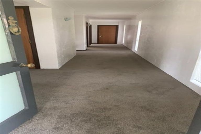 Photo of property in 70 Nimmo Avenue East, Waikanae, 5036