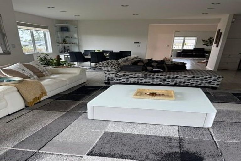 Photo of property in 1 Irongate Avenue, Ranui, Auckland, 0612