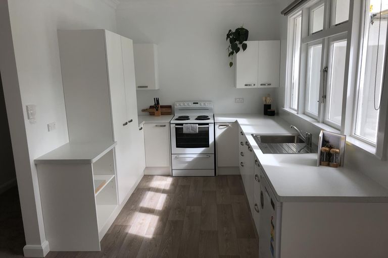 Photo of property in 12 Karina Terrace, Roslyn, Palmerston North, 4414