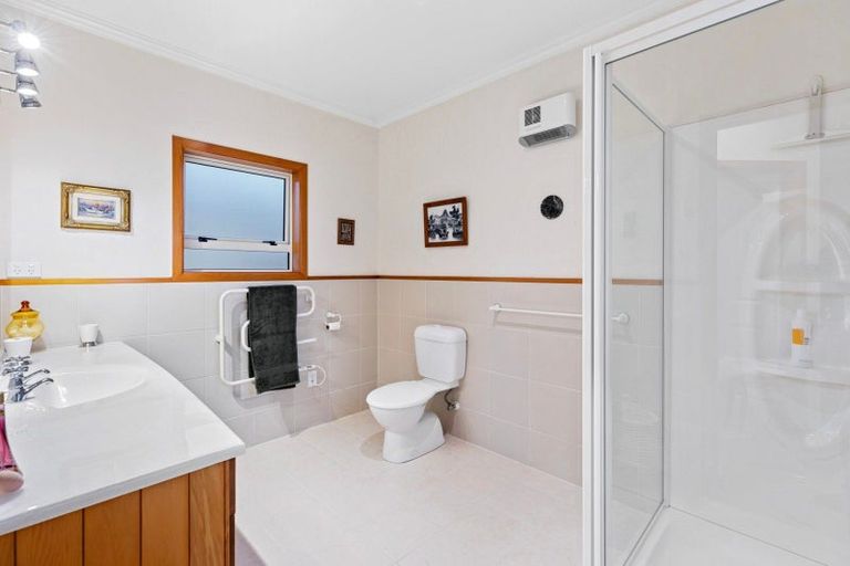 Photo of property in 34 Sovereign Drive, Papamoa Beach, Papamoa, 3118