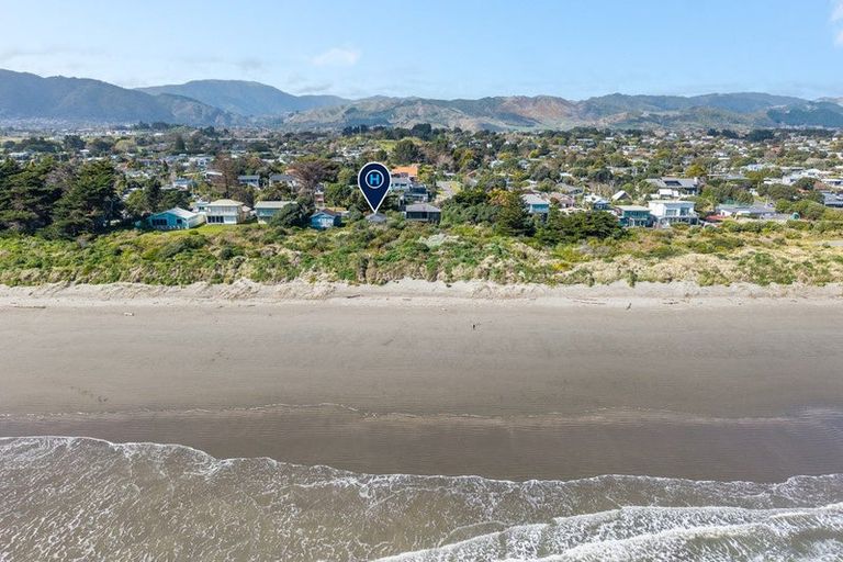 Photo of property in 59 Tutere Street, Waikanae Beach, Waikanae, 5036