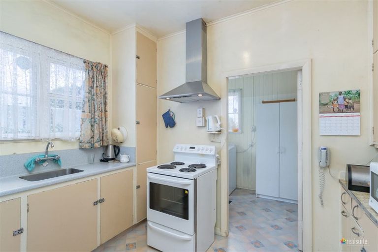 Photo of property in 74 Durham Crescent, Fairfield, Lower Hutt, 5011