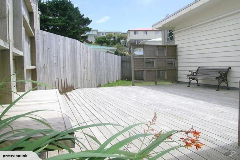 Photo of property in 40 Ruskin Road, Newlands, Wellington, 6037