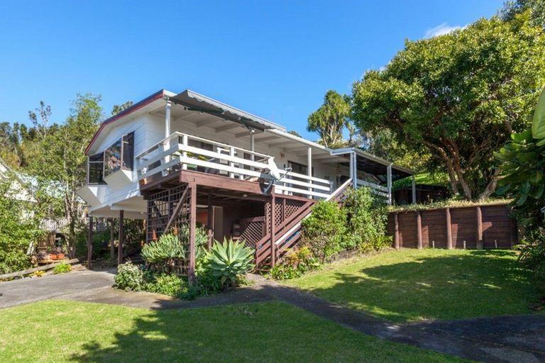 Photo of property in 105 Park Avenue, Whangamata, 3620