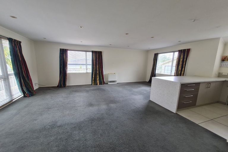 Photo of property in 28 Helvetia Grove, Naenae, Lower Hutt, 5011