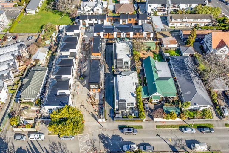 Photo of property in 2/130 Holly Road, St Albans, Christchurch, 8014