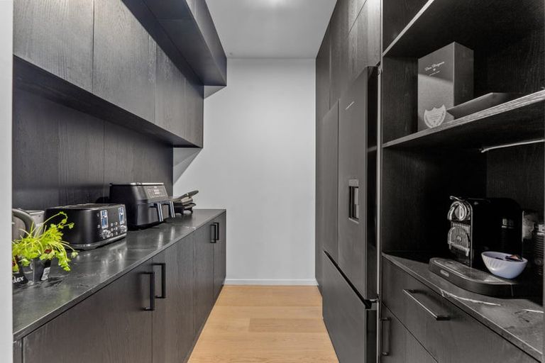 Photo of property in 17a Roland Road, Greenhithe, Auckland, 0632