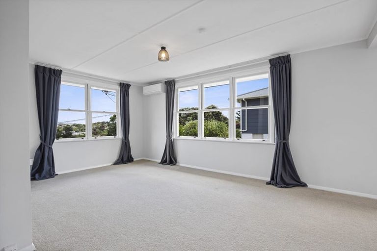 Photo of property in 46 Downes Street, Titahi Bay, Porirua, 5022