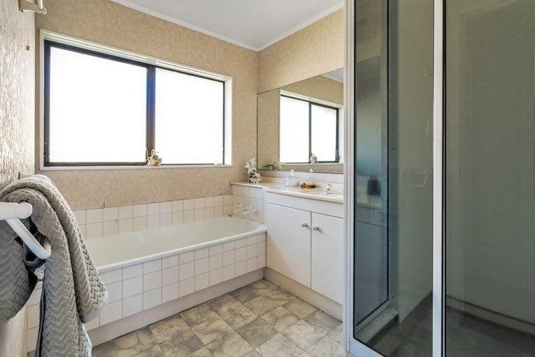 Photo of property in 45 Orangewood Drive, Northpark, Auckland, 2013