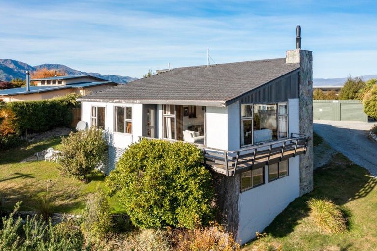 Photo of property in 95 Lakeview Terrace, Lake Hawea, 9382