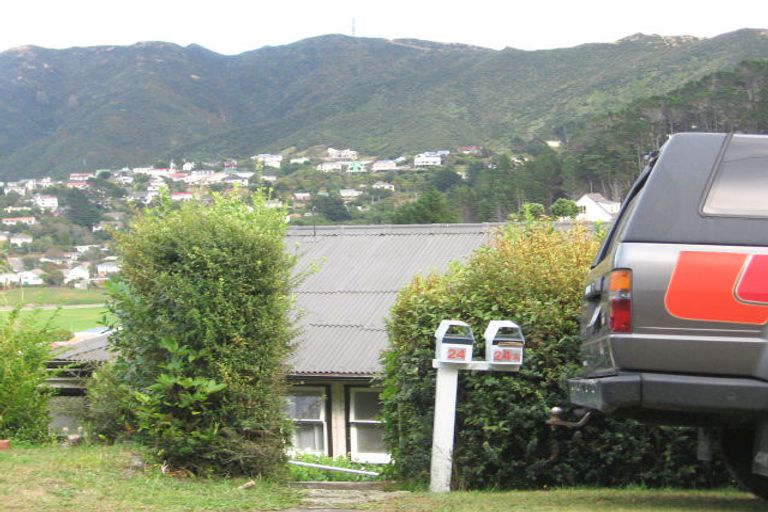 Photo of property in 24 Victory Avenue, Karori, Wellington, 6012