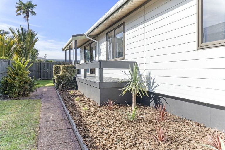 Photo of property in 247 Tukapa Street, Westown, New Plymouth, 4310