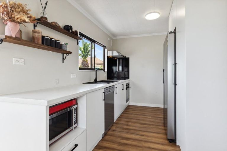 Photo of property in 20a Tahurangi Place, Spotswood, New Plymouth, 4310