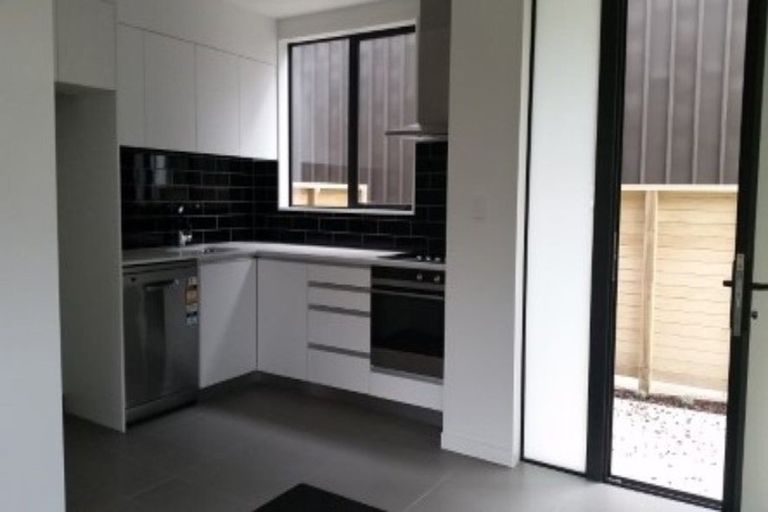 Photo of property in 74u1 Derwent Street, Island Bay, Wellington, 6023