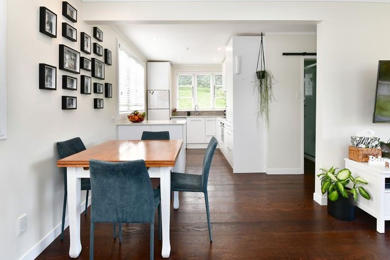 Photo of property in 2 Matai Road, Stanmore Bay, Whangaparaoa, 0932