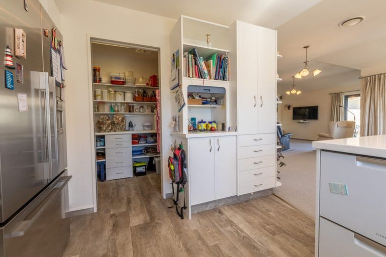 Photo of property in 15 Monarch Place, Paraparaumu Beach, Paraparaumu, 5032